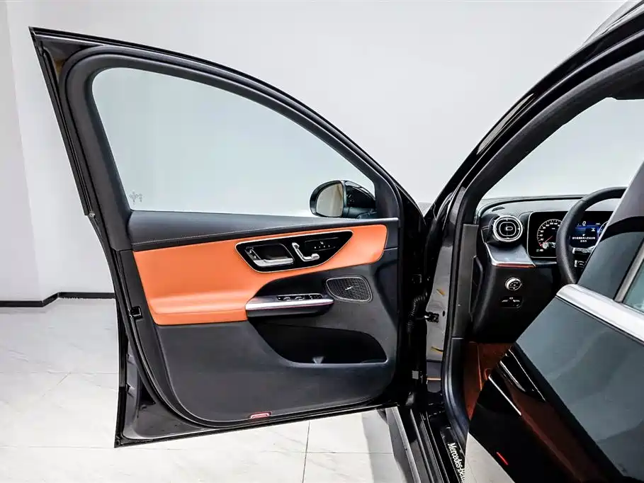 Mercedes-Benz GLC 2025 — фото 8