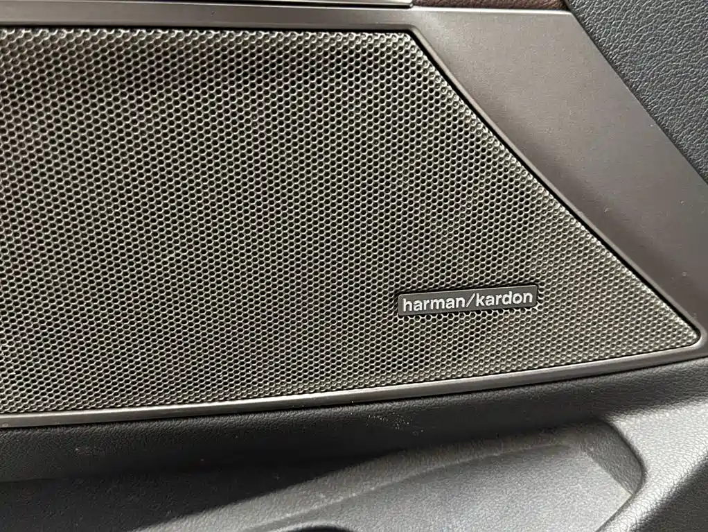 BMW 3 Series 2021 — фото 15