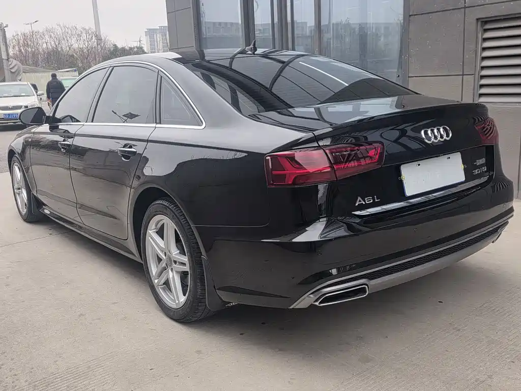 Audi A6L 2018 — фото 12