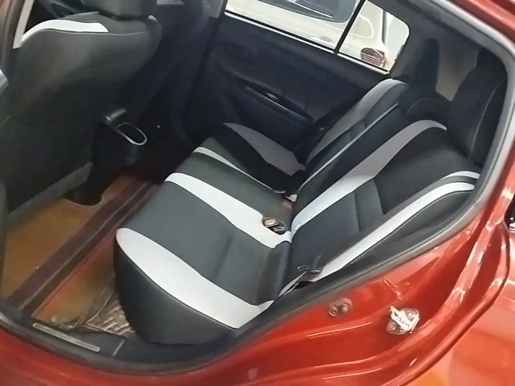 Toyota Yaris L 2020 — фото 17
