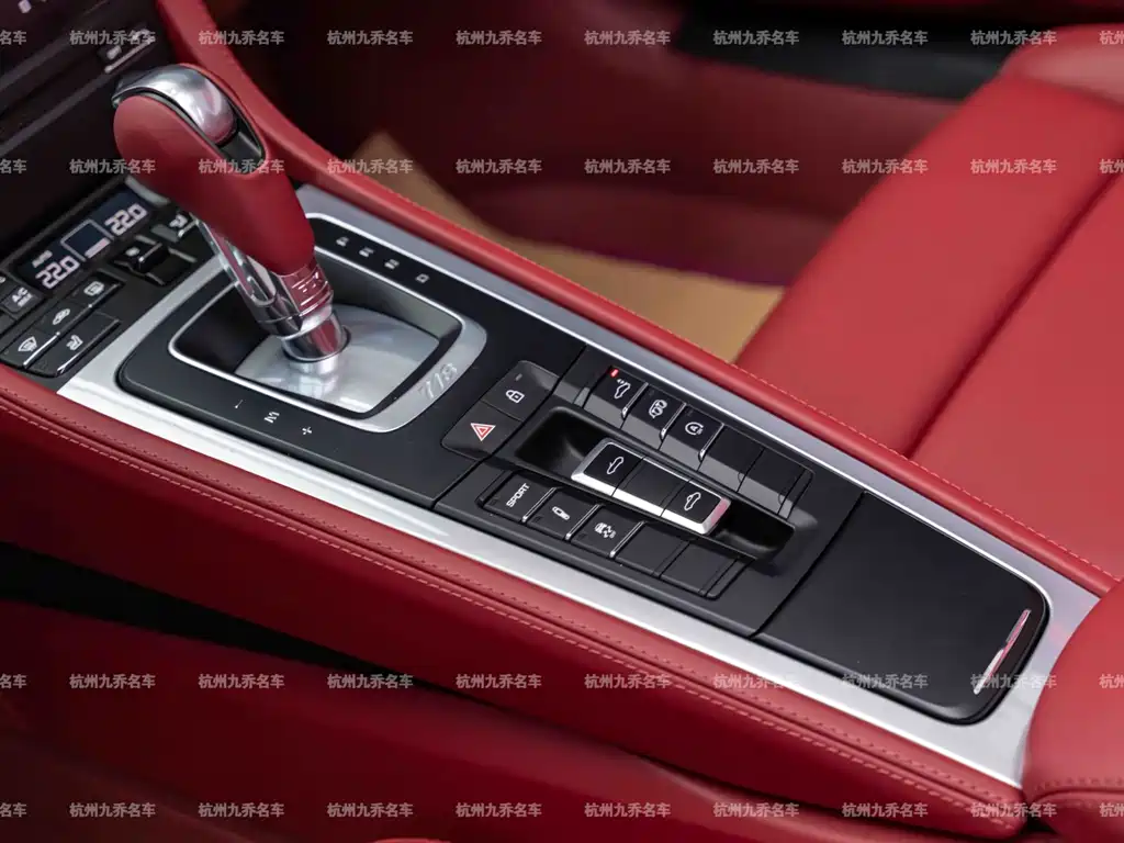 Porsche 718 2025 — фото 17