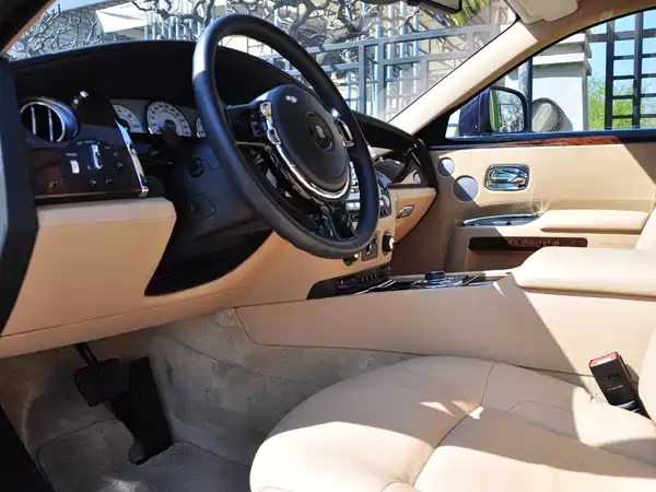 Rolls-Royce Ghost 2010