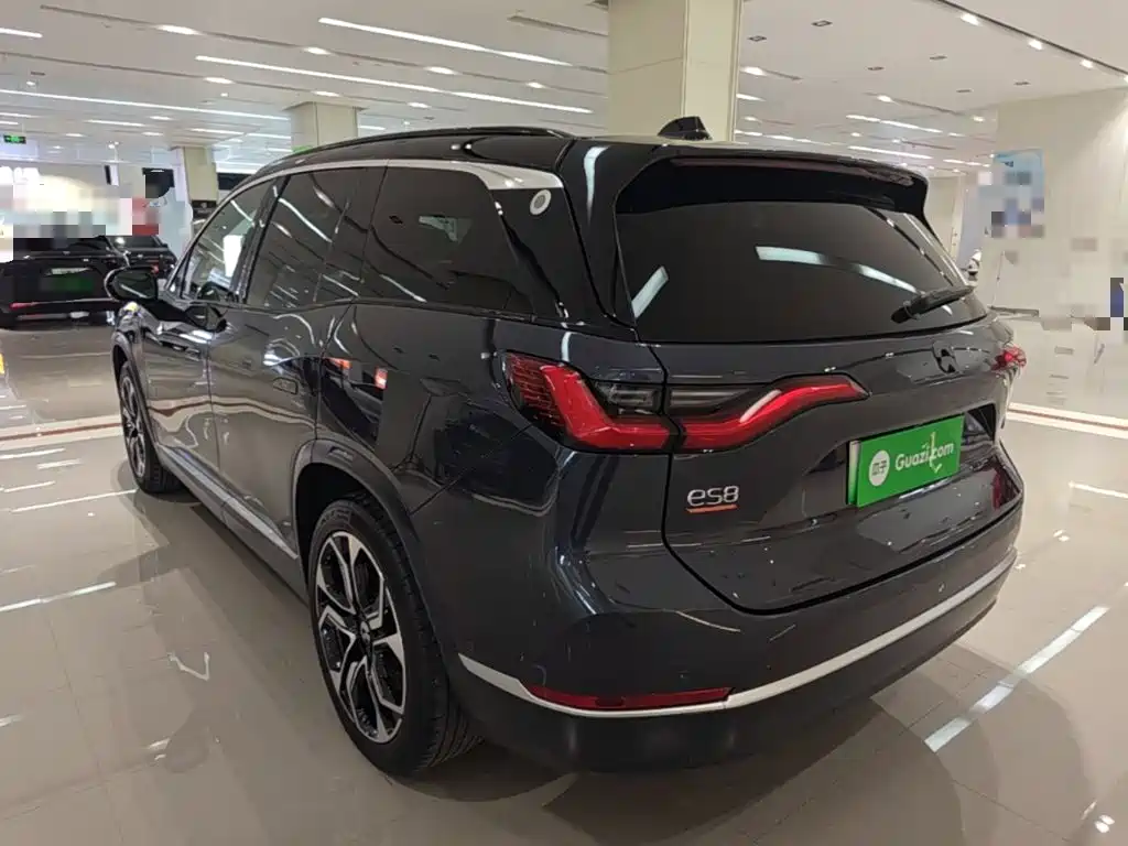 NIO ES8 2020