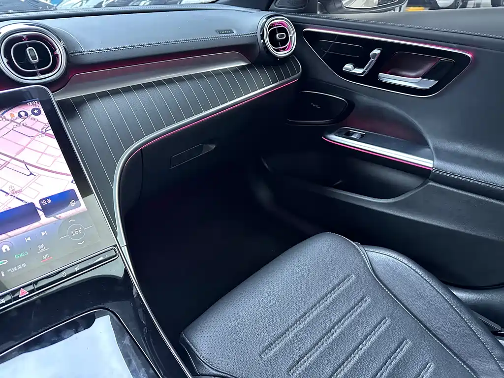 Mercedes-Benz C-Class 2022 — фото 10