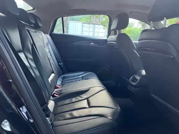 Hongqi H5 2021