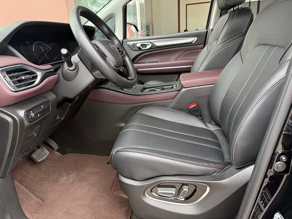 GAC Motor Trumpchi M6 2025 — фото 4