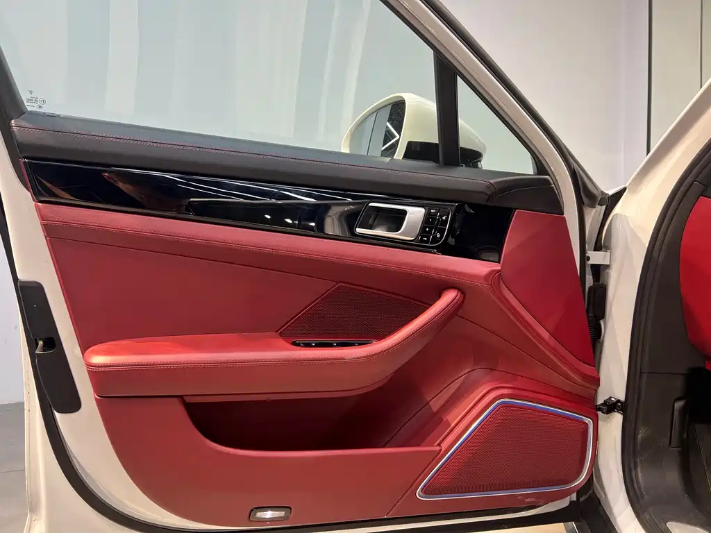 Porsche Panamera 2018 — фото 14