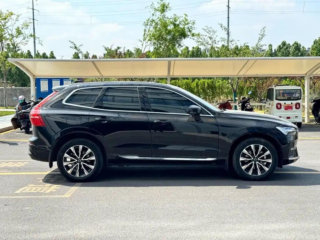 Volvo XC60 2024 — фото 4