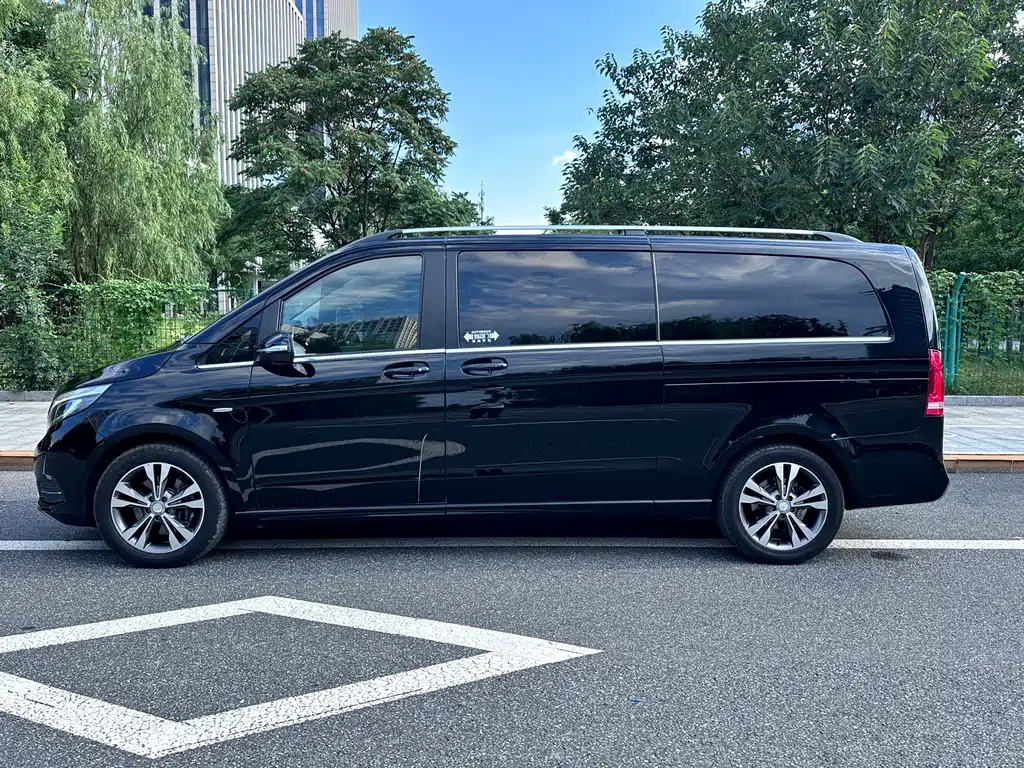 Mercedes-Benz V-Class 2017 — фото 4