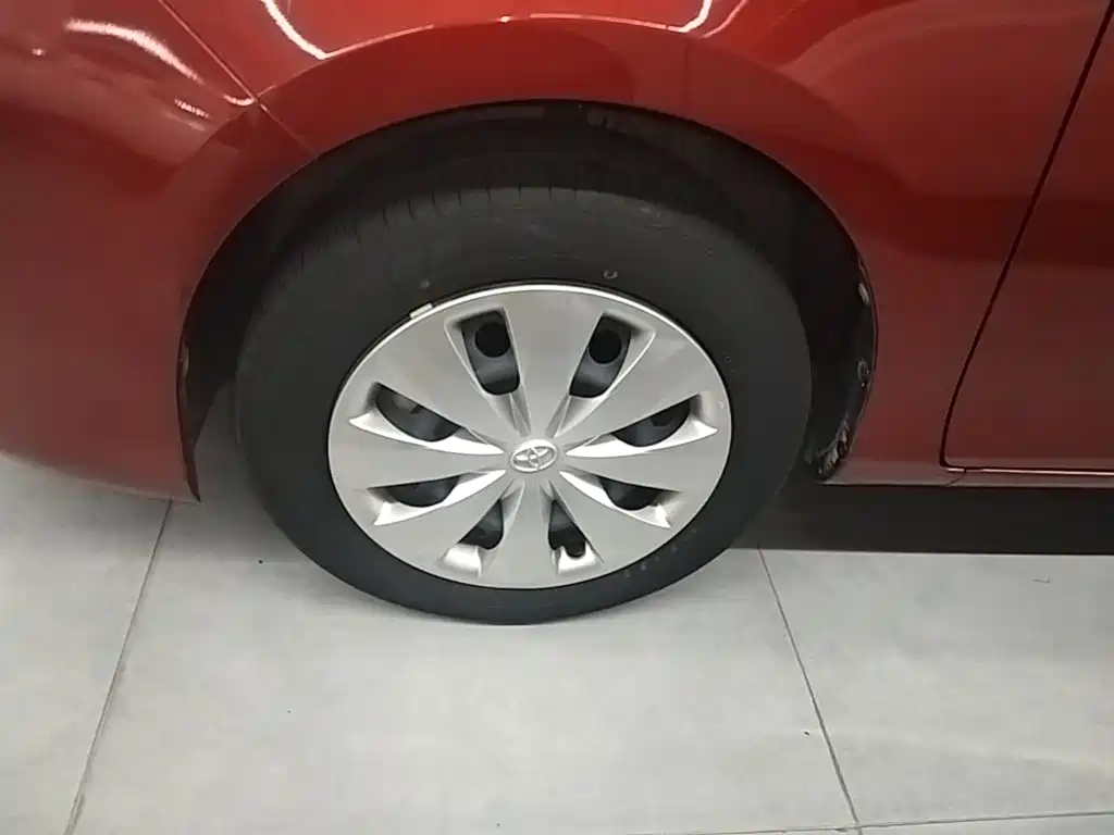 Toyota Yaris L 2020 — фото 23