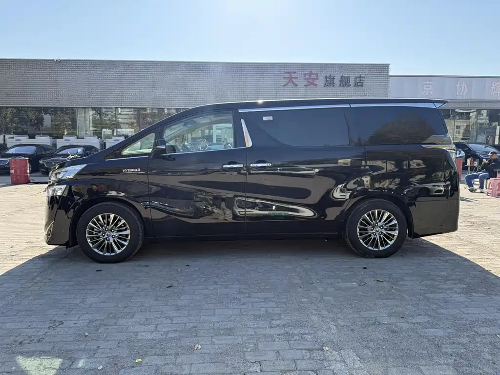 Toyota Vellfire 2020 — фото 3