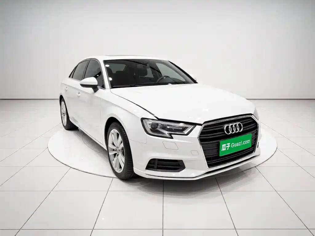 Audi A3 2018 — фото 3