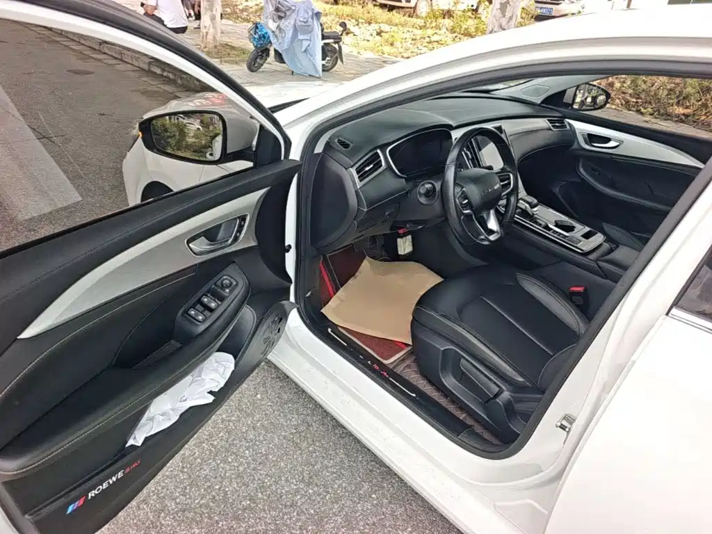 Roewe i6 MAX New Energy 2022 — фото 16