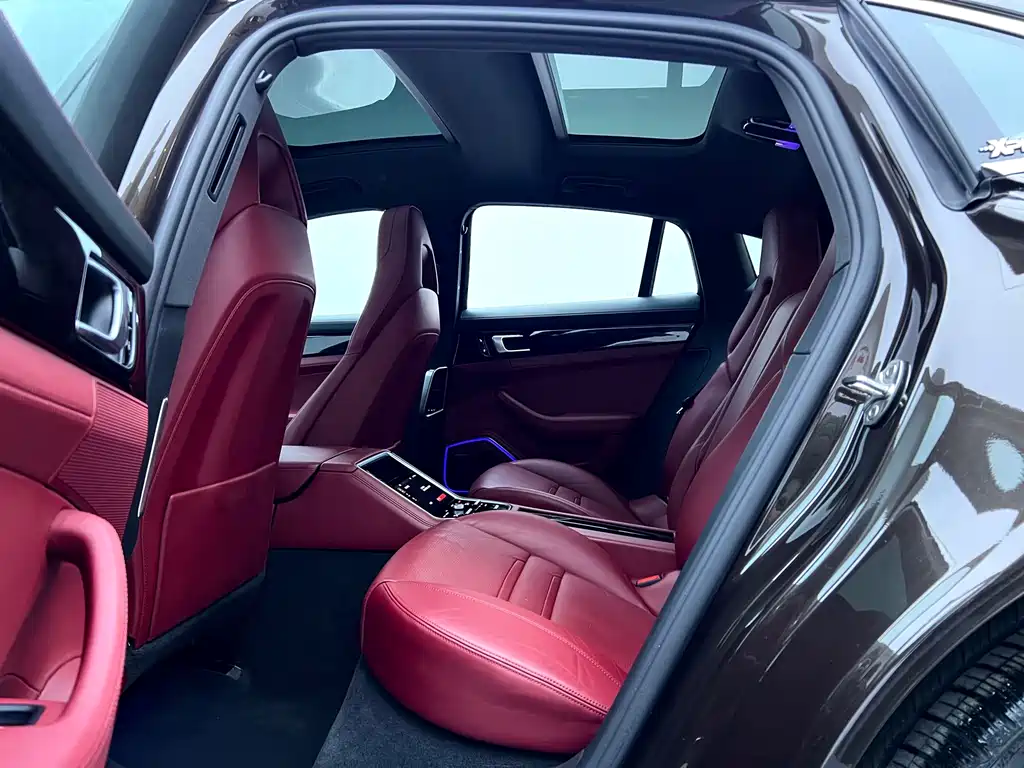 Porsche Panamera 2018 — фото 19