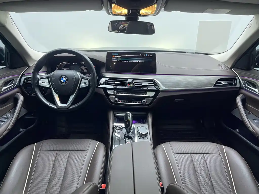 BMW 5 Series New Energy 2021 — фото 13