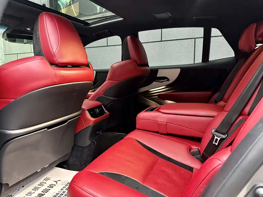 Lexus LS 2018 — фото 11