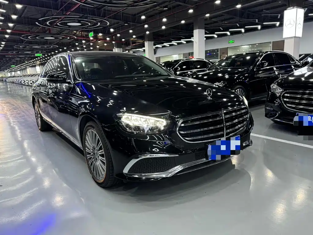 Mercedes-Benz E-Class 2022 — фото 3