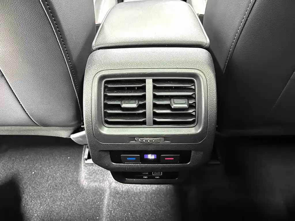 Volkswagen Touran 2022 — фото 10