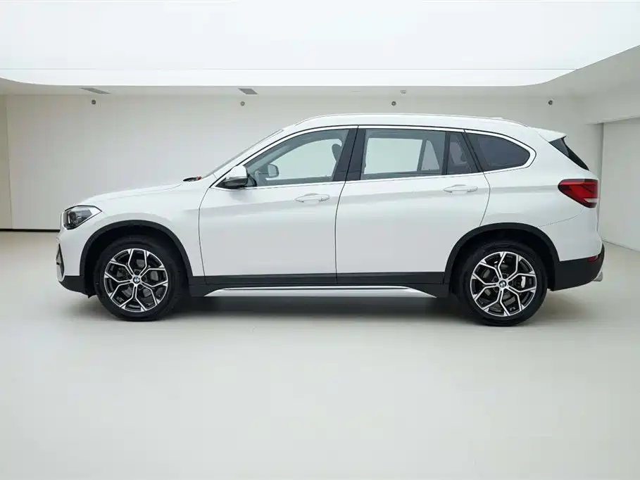BMW X1 2020 — фото 3