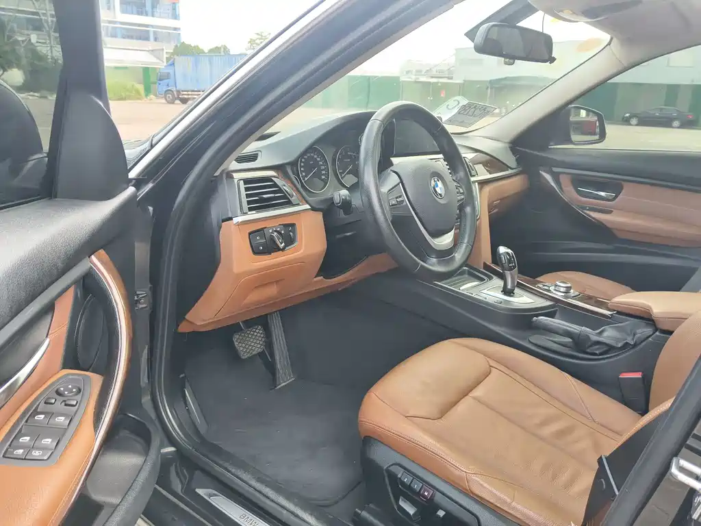 BMW 3 Series 2012