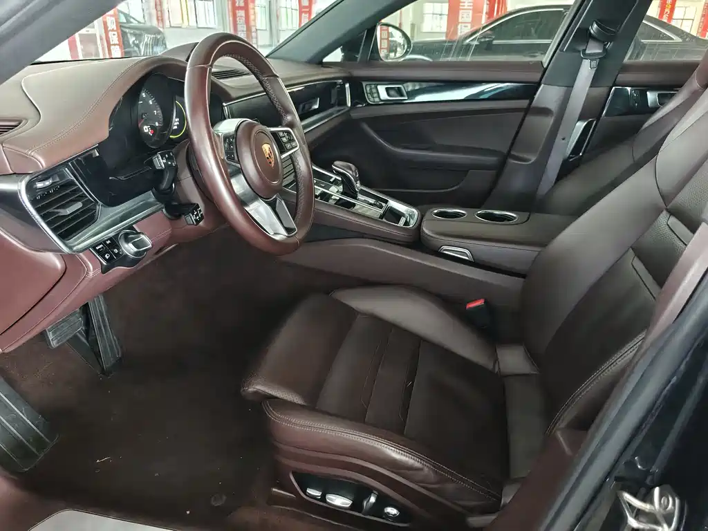 Porsche Panamera 2018