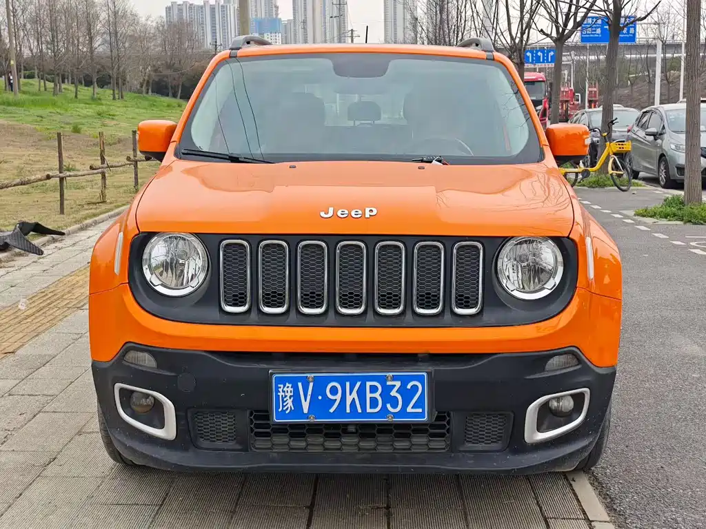 Jeep Renegade 2017 — фото 2