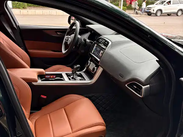 Jaguar XEL 2025