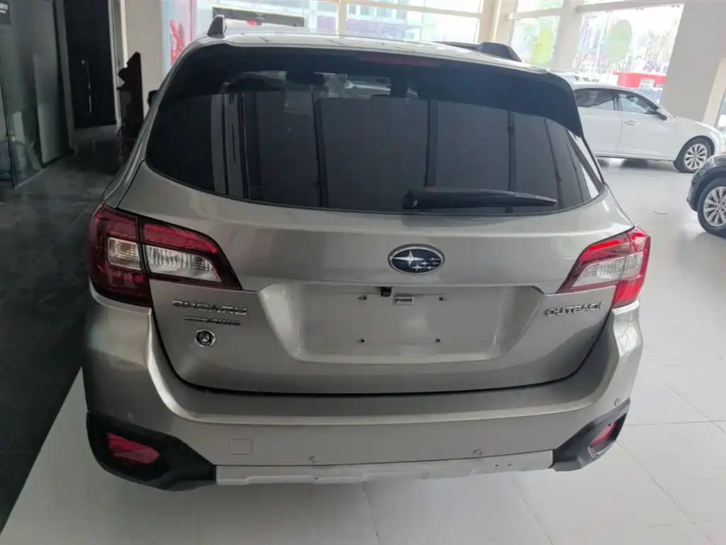 Subaru Outback 2016 — фото 6