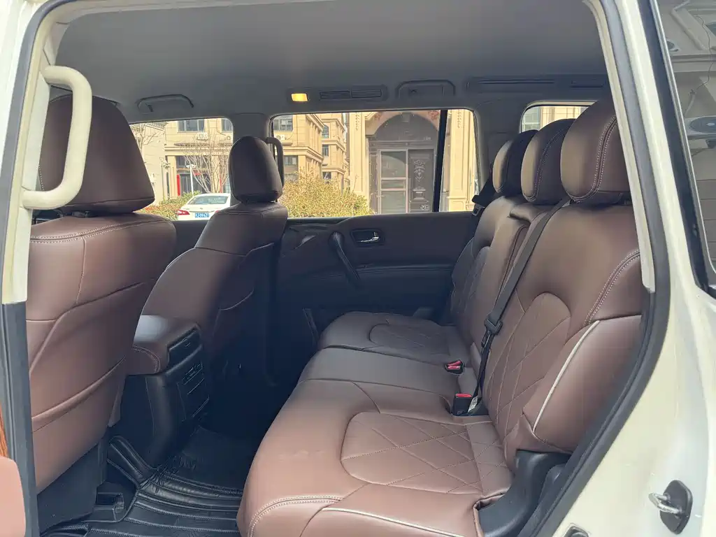 Nissan Patrol 2017 — фото 13