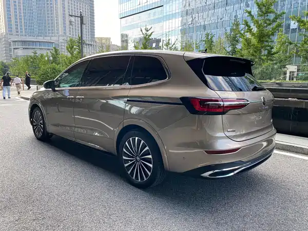 Volkswagen Viloran 2020