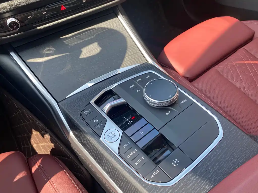 BMW 3 Series 2025 — фото 15