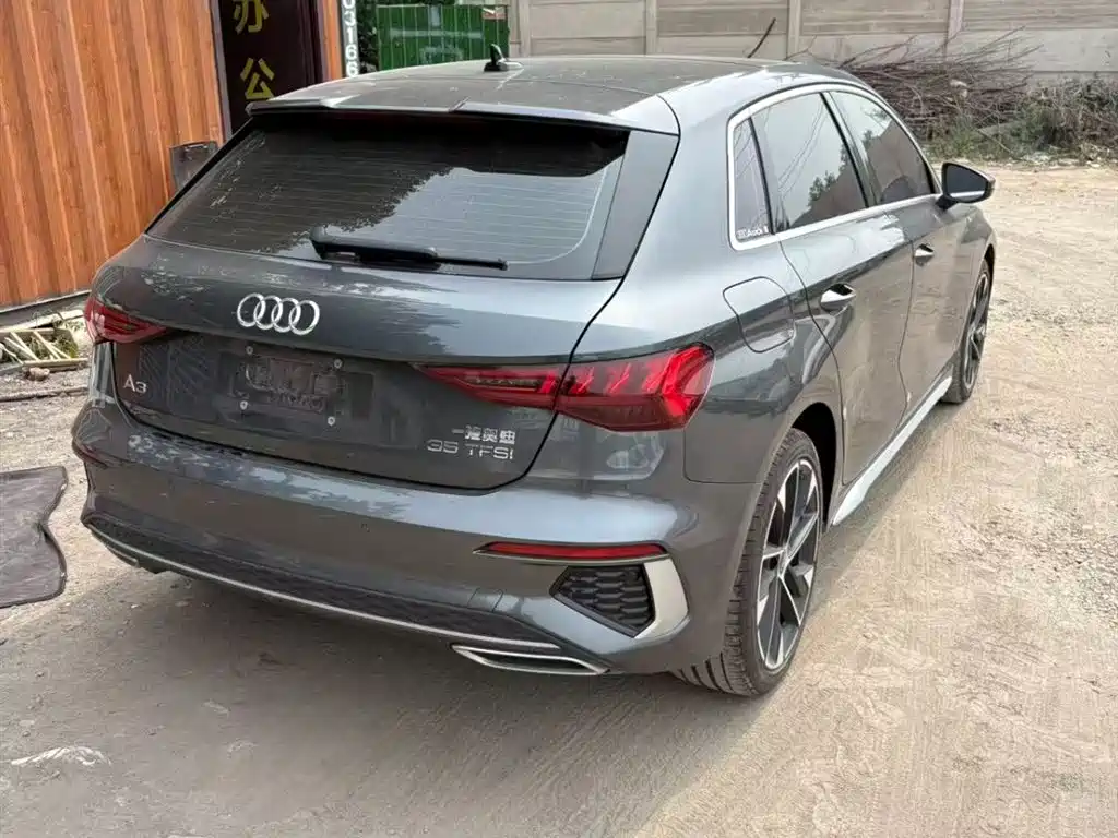 Audi A3 2023 — фото 11