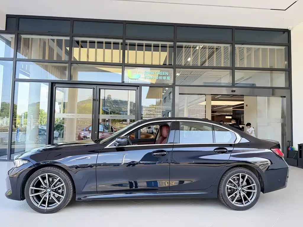 BMW 3 Series 2025