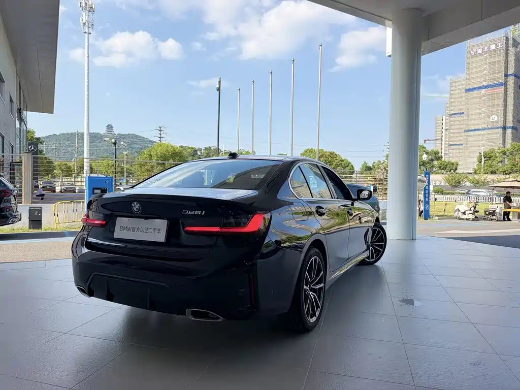 BMW 3 Series 2025