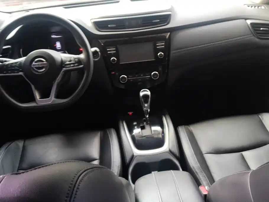 Nissan X-Trail 2017 — фото 12
