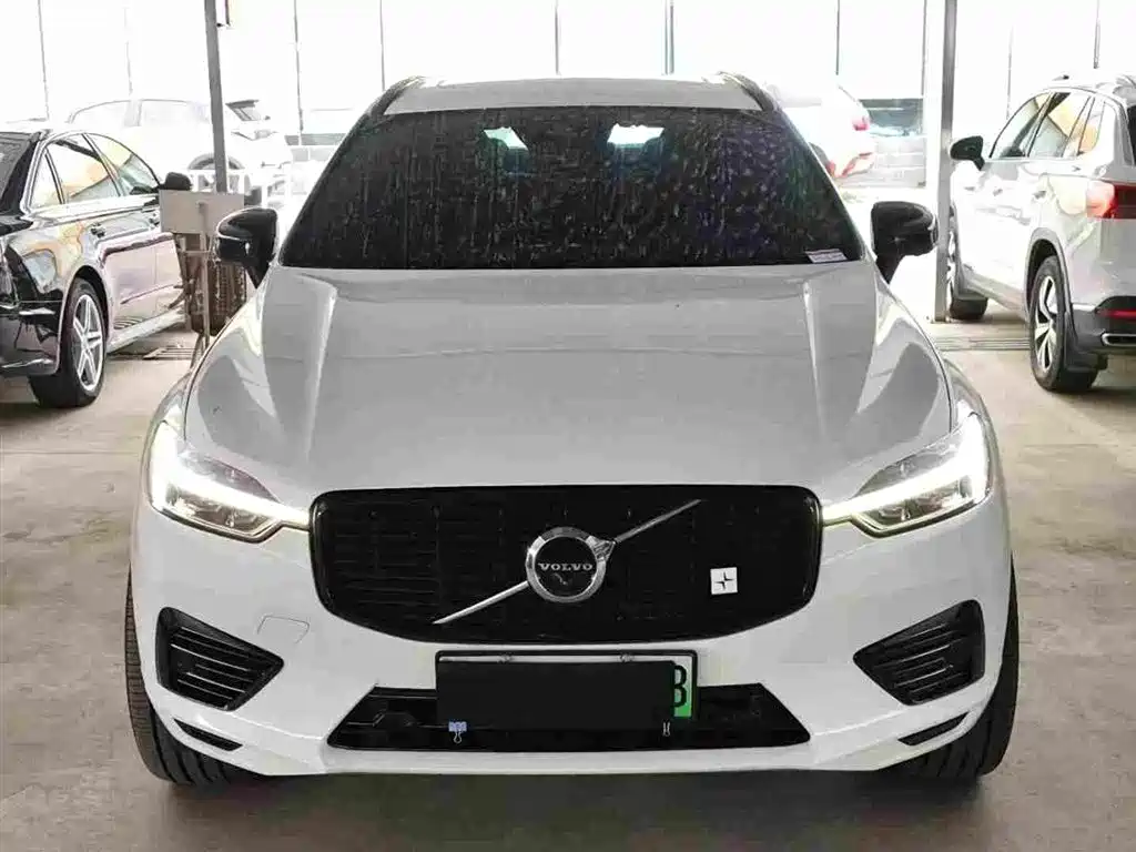 Volvo XC60 PHEV 2021 — фото 2