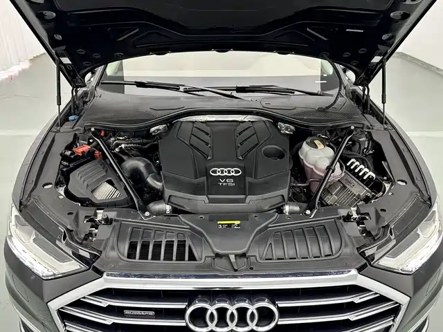 Audi A8 2020 — фото 16