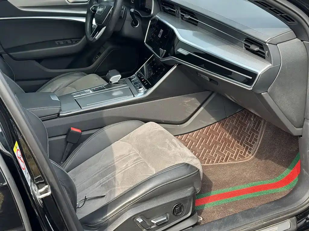 Audi A6L 2023 — фото 10