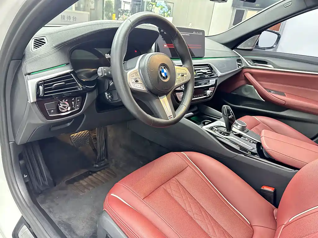 BMW 5 Series 2023 — фото 12