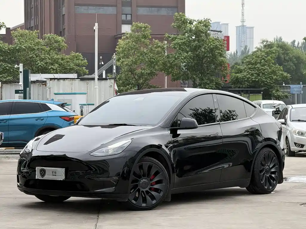 Tesla Model Y 2022 — фото 1