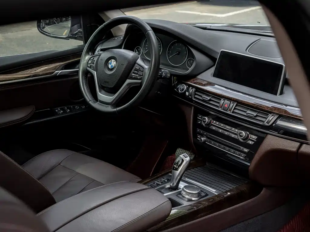 BMW X5 2017 — фото 12
