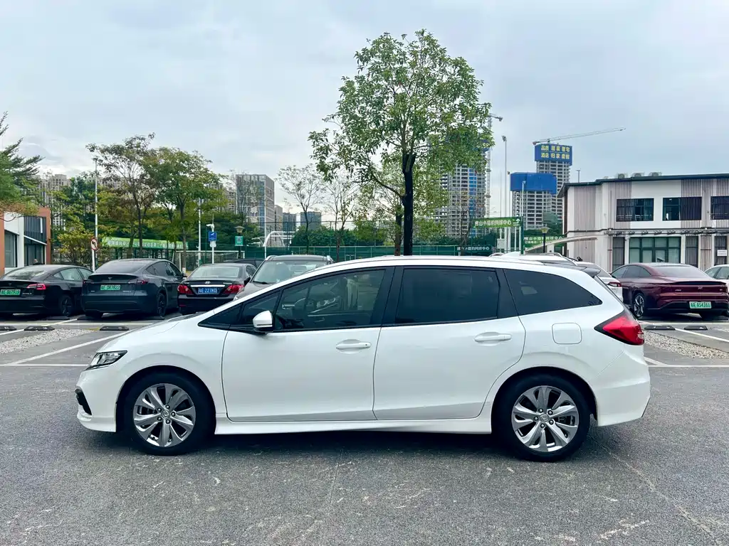Honda Jade 2017 — фото 7