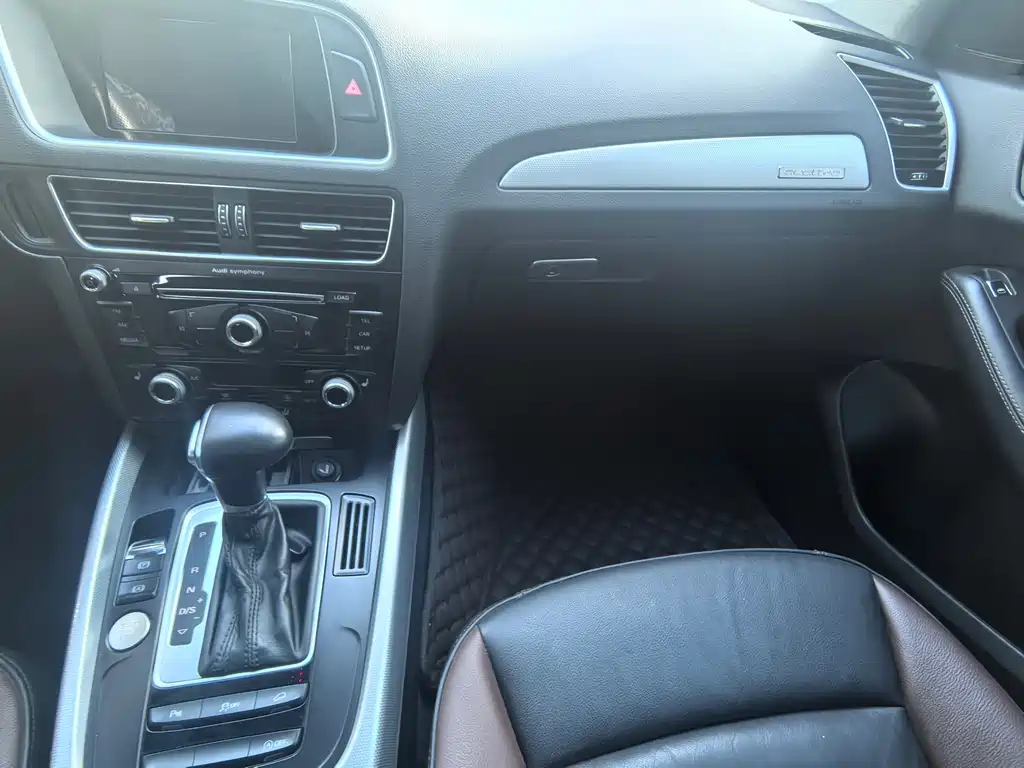 Audi Q5 2018 — фото 15