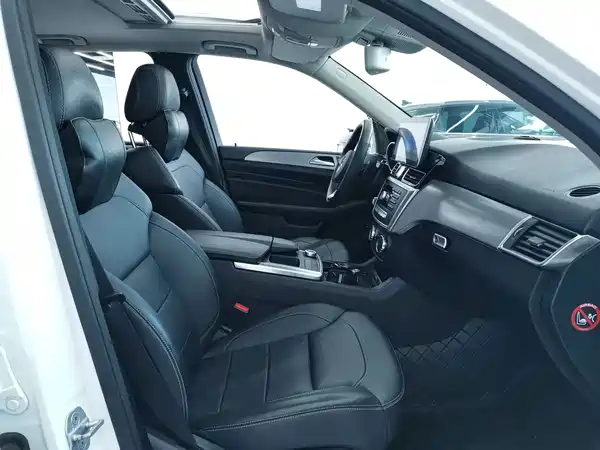 Mercedes-Benz M-Class 2015