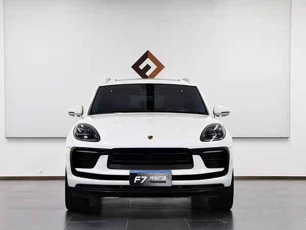 Porsche Macan 2022