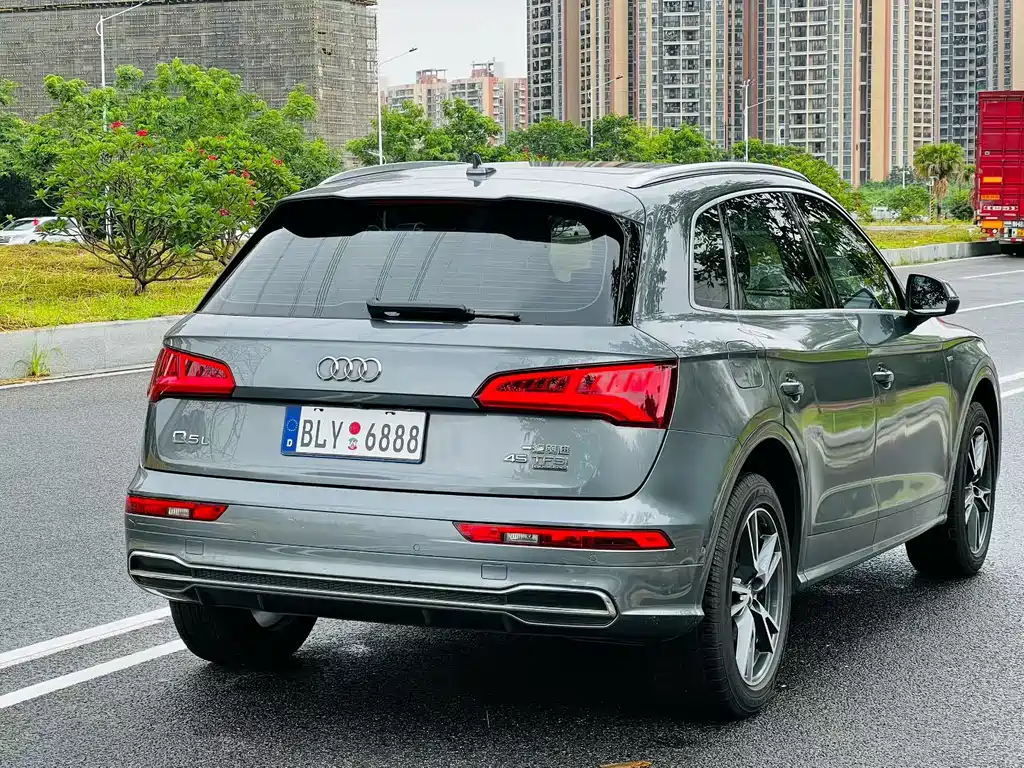 Audi Q5L 2020 — фото 9