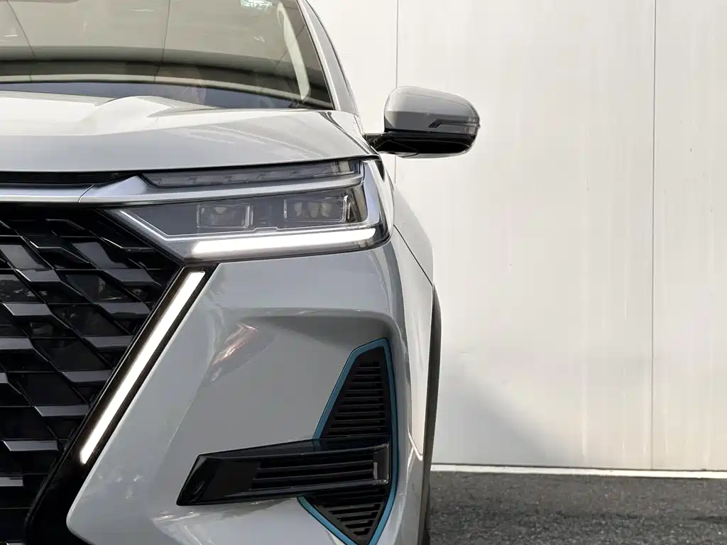 Chery Tiggo 8 PRO New Energy 2025 — фото 10