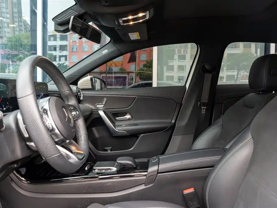 Mercedes-Benz A-Class 2021 — фото 12