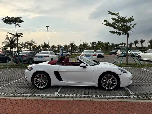 Porsche 718 2022