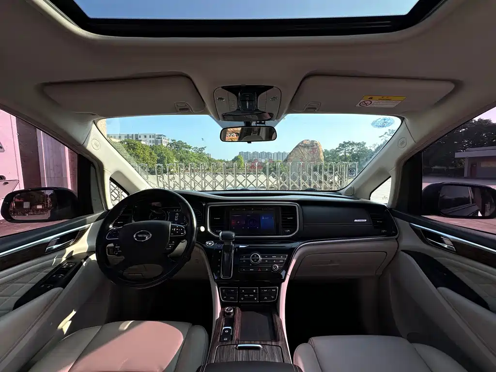 GAC Motor Trumpchi M8 2018 — фото 19